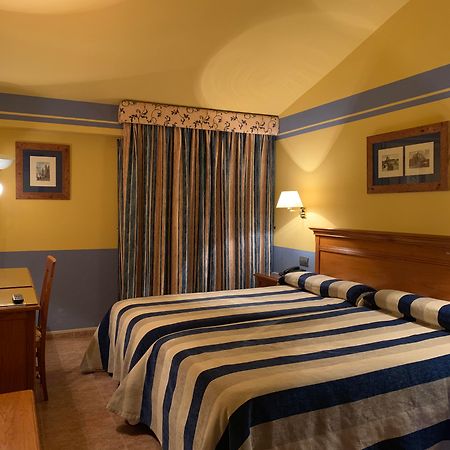 Hotel La Sierra Antequera Esterno foto
