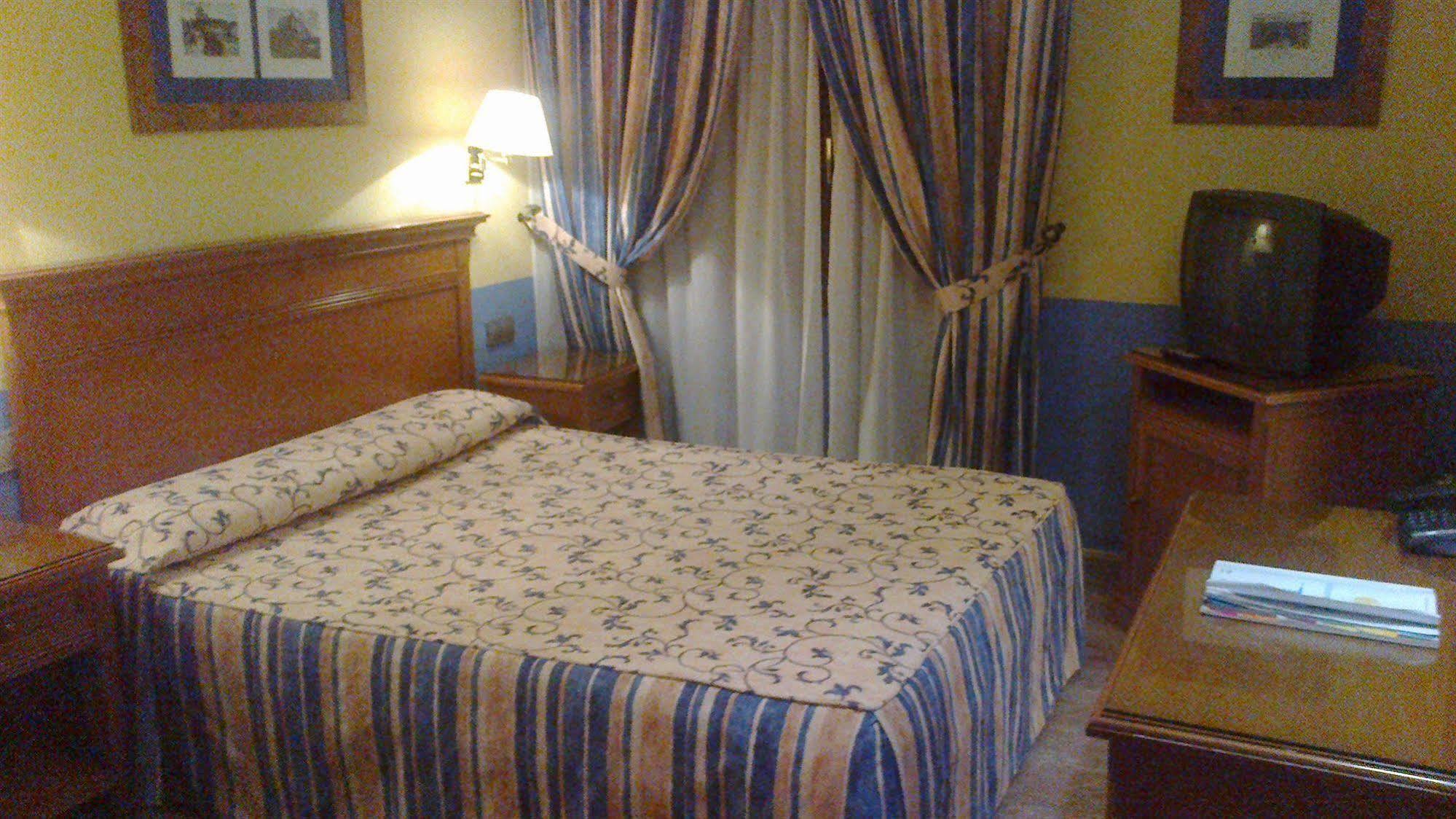 Hotel La Sierra Antequera Esterno foto