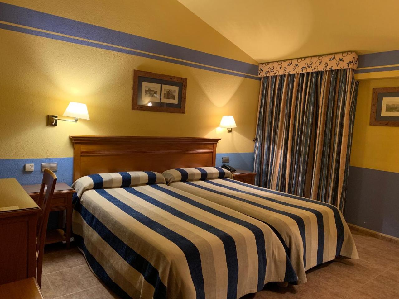 Hotel La Sierra Antequera Esterno foto